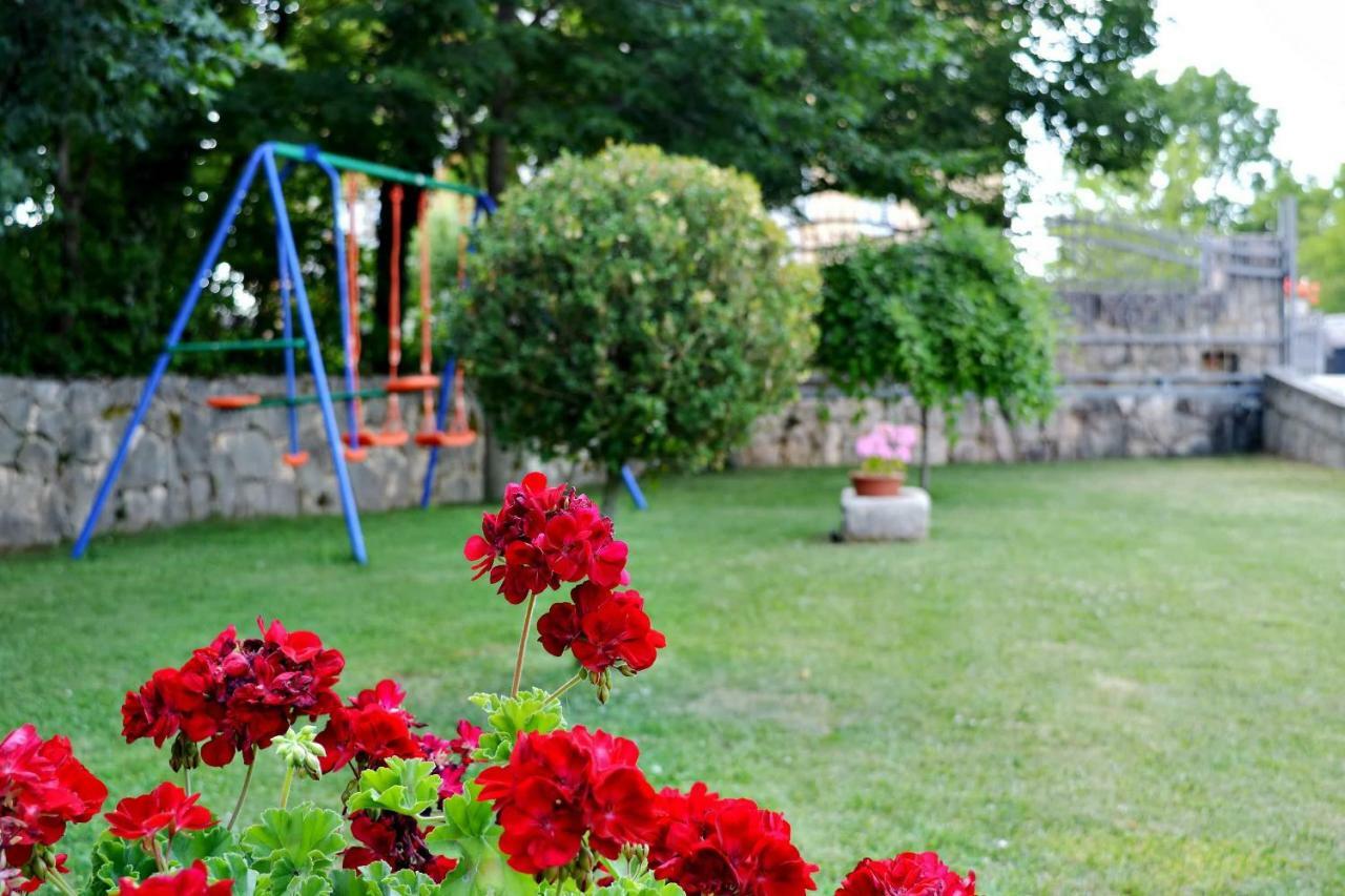 Villa Glorija Grubine Buitenkant foto