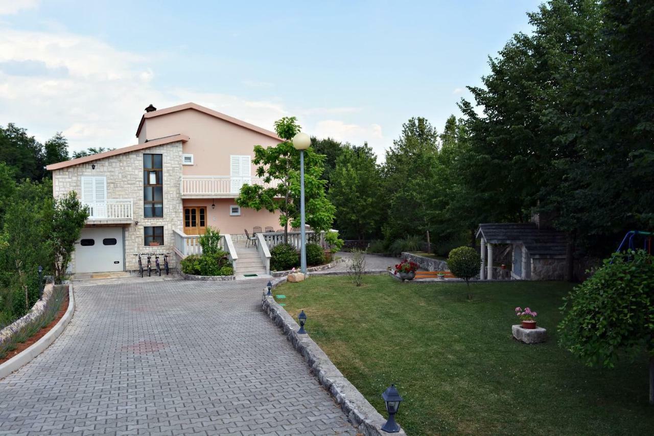 Villa Glorija Grubine Buitenkant foto